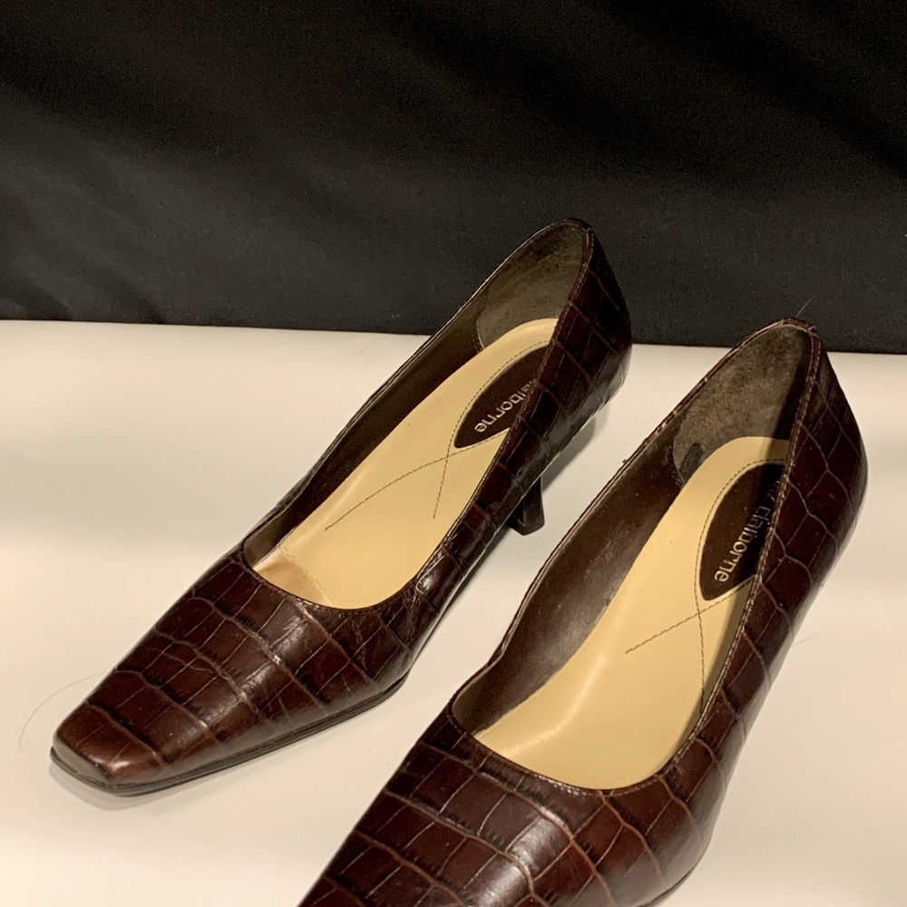 Liz Claiborne Fashionable Pre-Owned Heels
